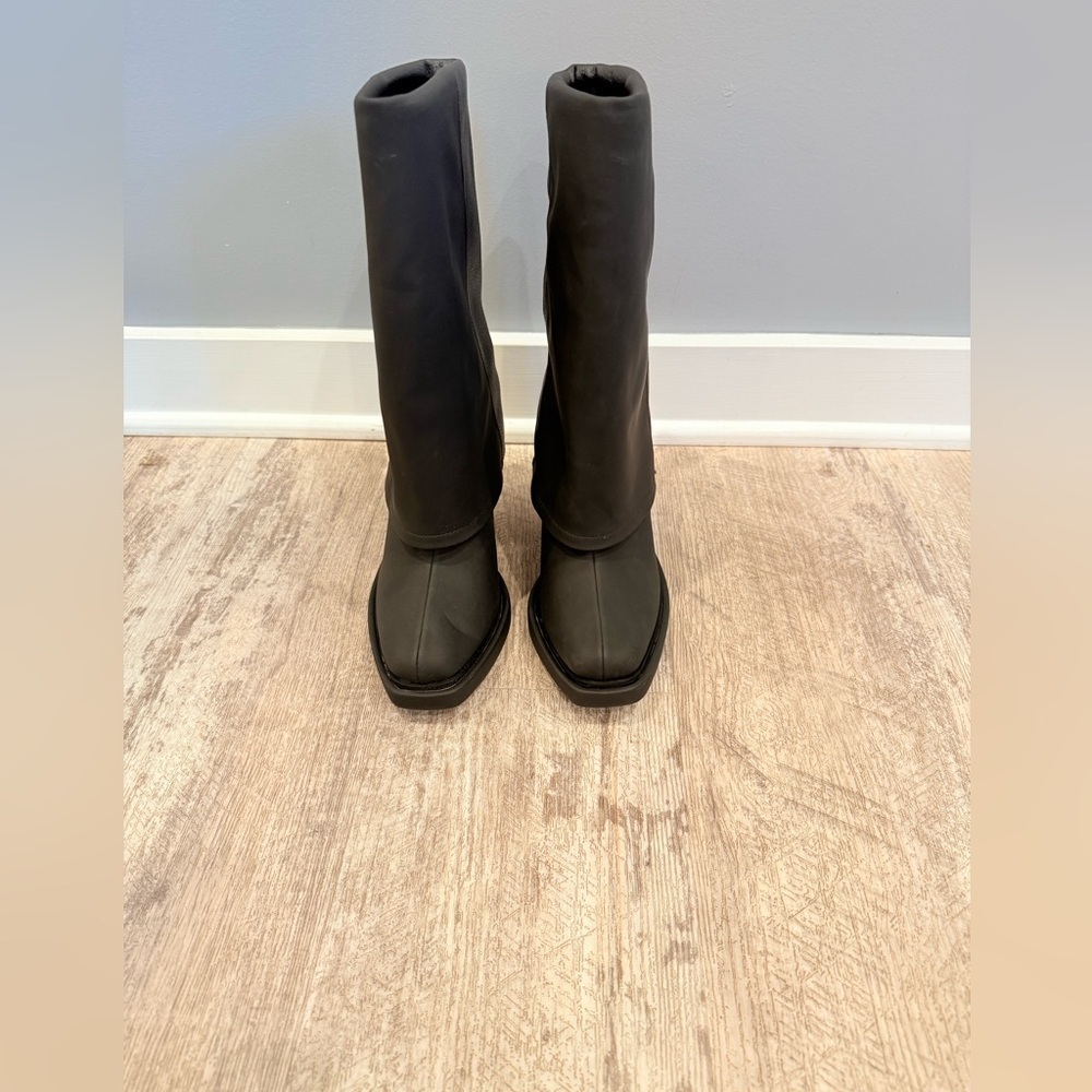 Olivia Miller Virgo Fold-Over Black Heeled Platform Boots NEW - Picture 9 of 15